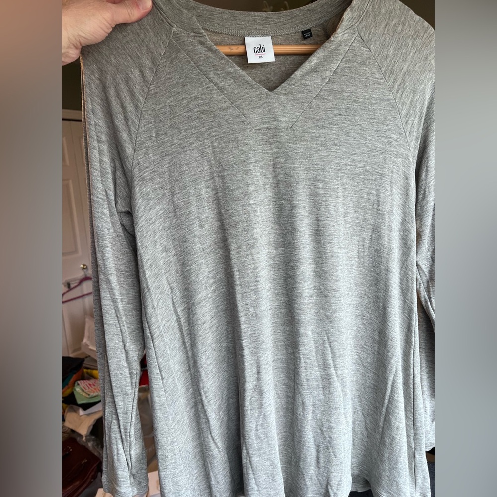 Cabi Offhand V-Neck Pullover - long sleeve tee - style 5325 - size XS